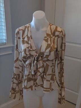 NWT! Parker Tie-Front Blouse- Sz Medium